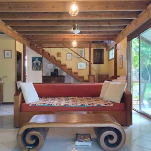  Séjour chez l'habitant Tema'e House